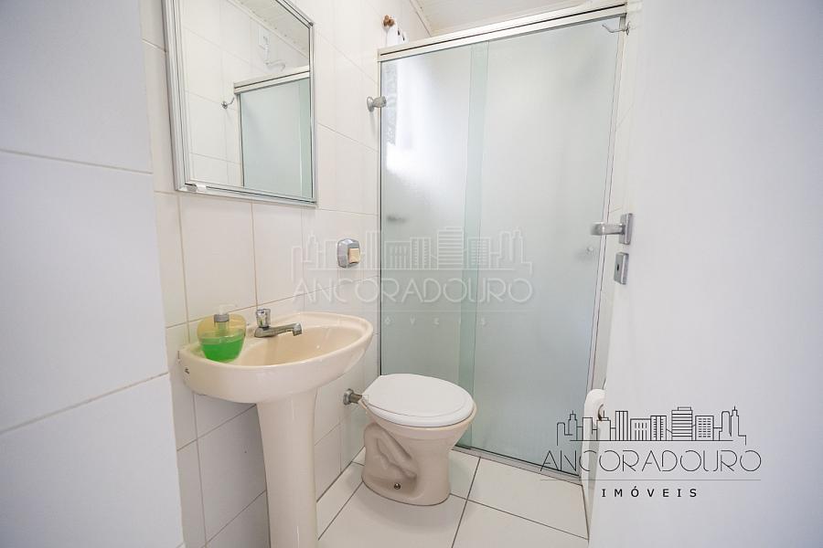 3 Dormitórios (1 Suíte) + Dependência, 3 banheiros, 1 vaga de garagem privativa, localizado à 300 metros do mar em Balneário Camboriú. — foto 36