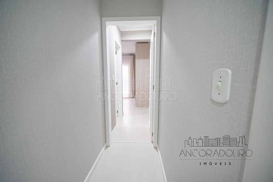 3 Dormitórios (1 Suíte) + Dependência, 3 banheiros, 1 vaga de garagem privativa, localizado à 300 metros do mar em Balneário Camboriú. — foto 19