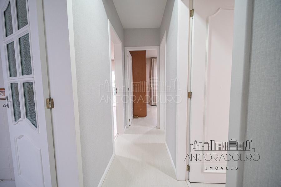 3 Dormitórios (1 Suíte) + Dependência, 3 banheiros, 1 vaga de garagem privativa, localizado à 300 metros do mar em Balneário Camboriú. — foto 21