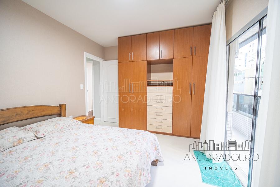 3 Dormitórios (1 Suíte) + Dependência, 3 banheiros, 1 vaga de garagem privativa, localizado à 300 metros do mar em Balneário Camboriú. — foto 25