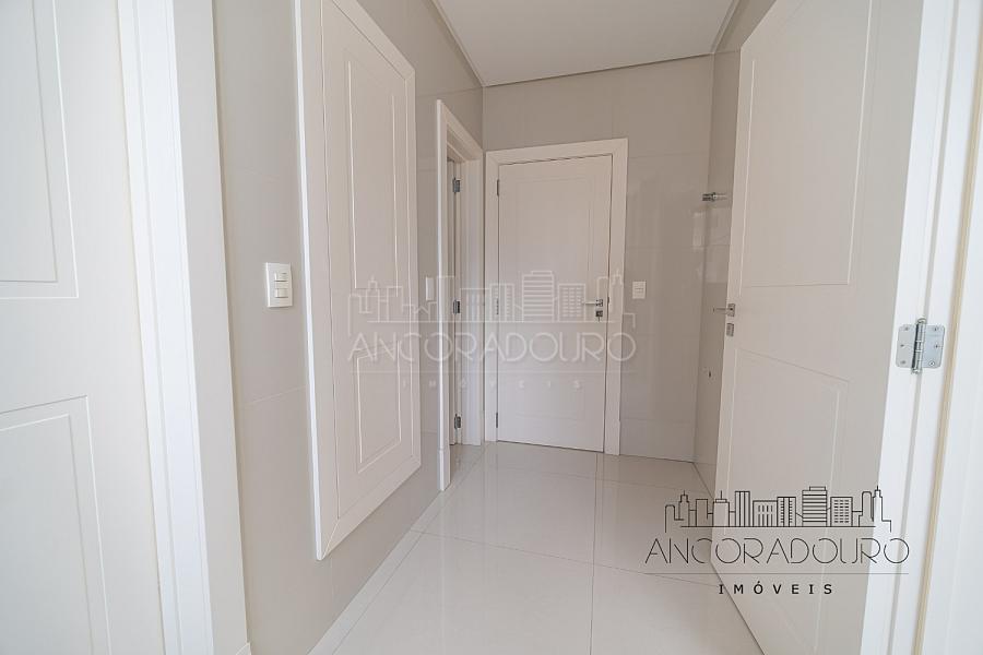 3 Suítes, 3 vagas garagem, quadra do mar, centro de Balneário Camboriú. — foto 19