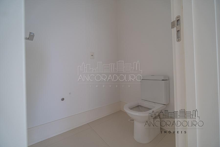 3 Suítes, 3 vagas garagem, quadra do mar, centro de Balneário Camboriú. — foto 23