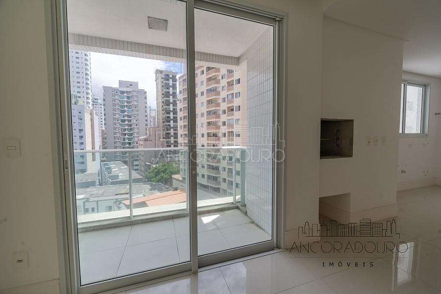 3 Suítes, 3 vagas garagem, quadra do mar, centro de Balneário Camboriú. — foto 11