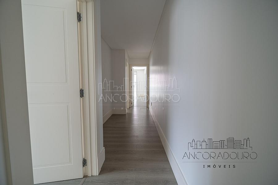 3 Suítes, 3 vagas garagem, quadra do mar, centro de Balneário Camboriú. — foto 26