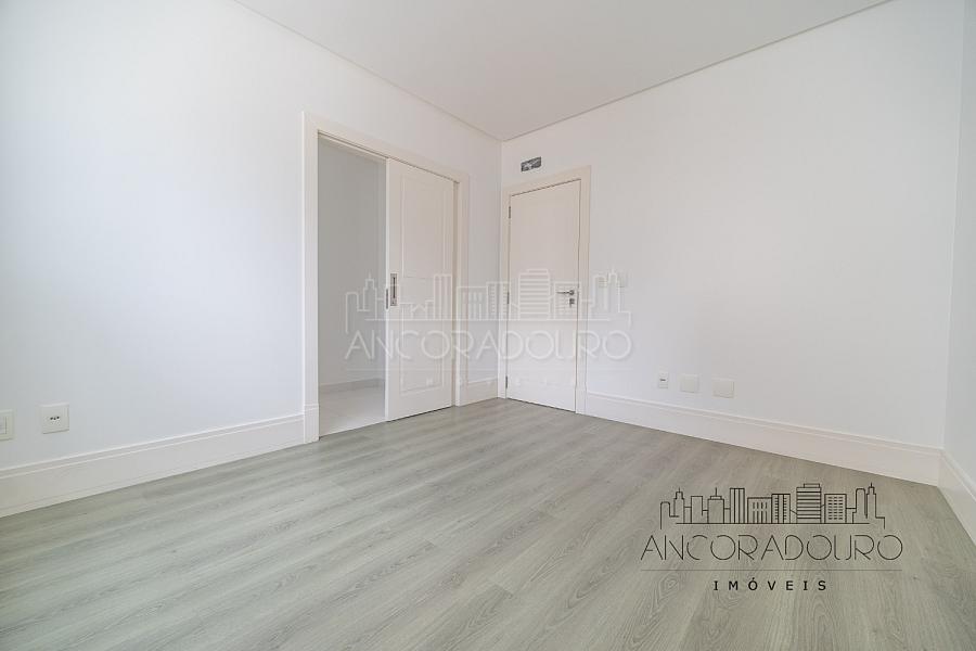 3 Suítes, 3 vagas garagem, quadra do mar, centro de Balneário Camboriú. — foto 29