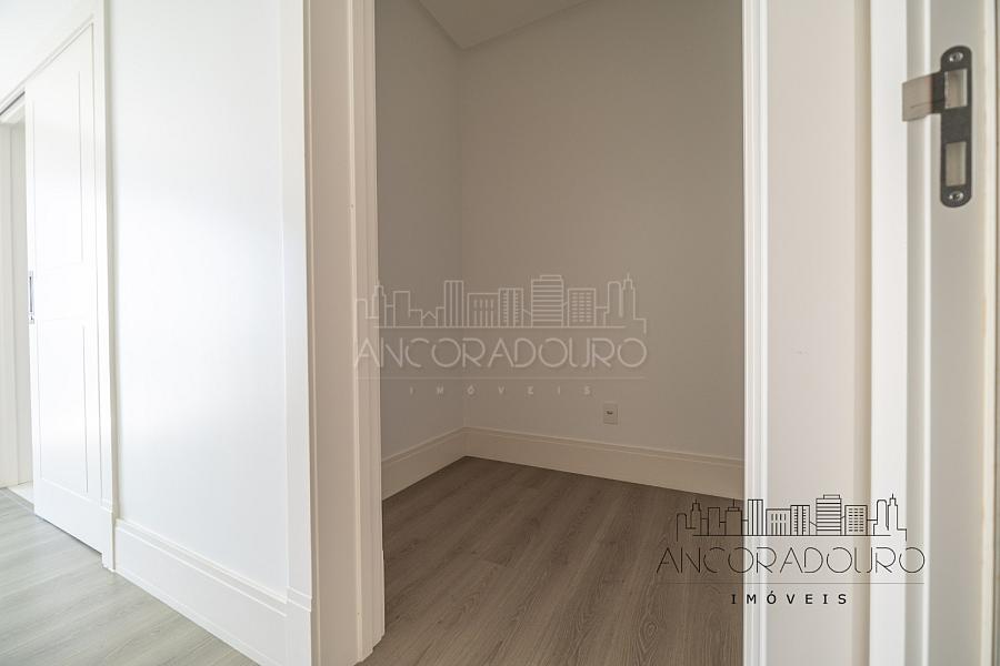 3 Suítes, 3 vagas garagem, quadra do mar, centro de Balneário Camboriú. — foto 38