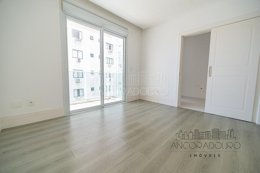 3 Suítes, 3 vagas garagem, quadra do mar, centro de Balneário Camboriú. — foto 41