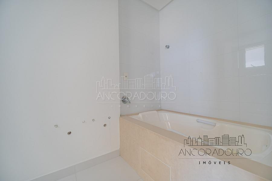 3 Suítes, 3 vagas garagem, quadra do mar, centro de Balneário Camboriú. — foto 43