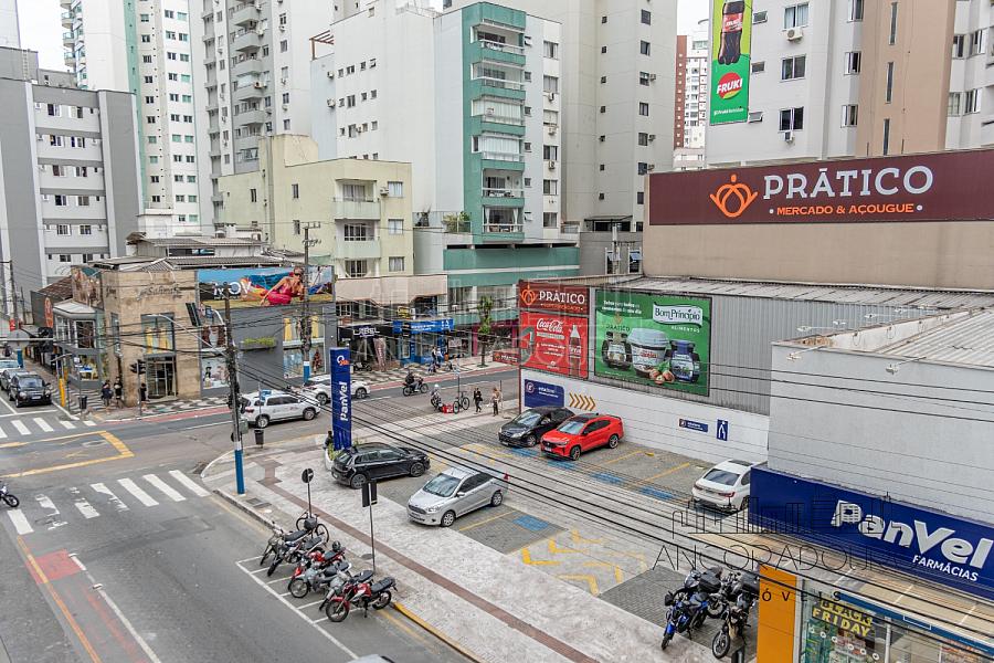 Apartamento com vista mar: 3 dormitórios (1 suíte), 1 vaga garagem, Rua 3000 em Balneário Camboriú; — foto 23