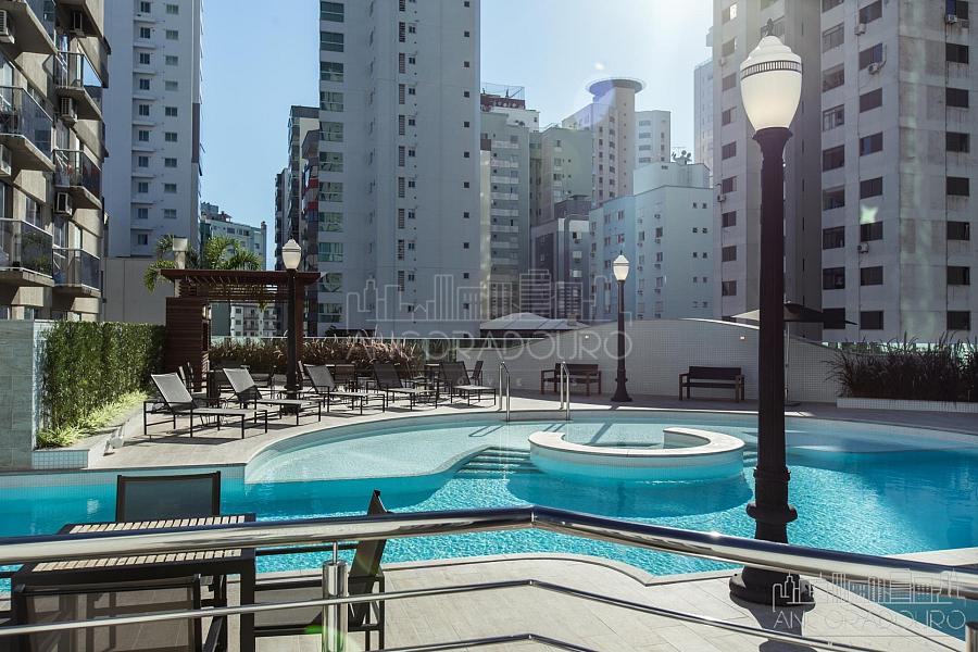 4 suítes, mobiliado, 3 vagas garagem, Avenida Brasil em Balneário Camboriú. — foto 9