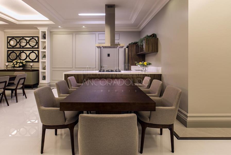 Apartamento diferenciado: 3 suítes, 2 vagas garagem, mobiliado, Centro de Balneário Camboriú. — foto 9