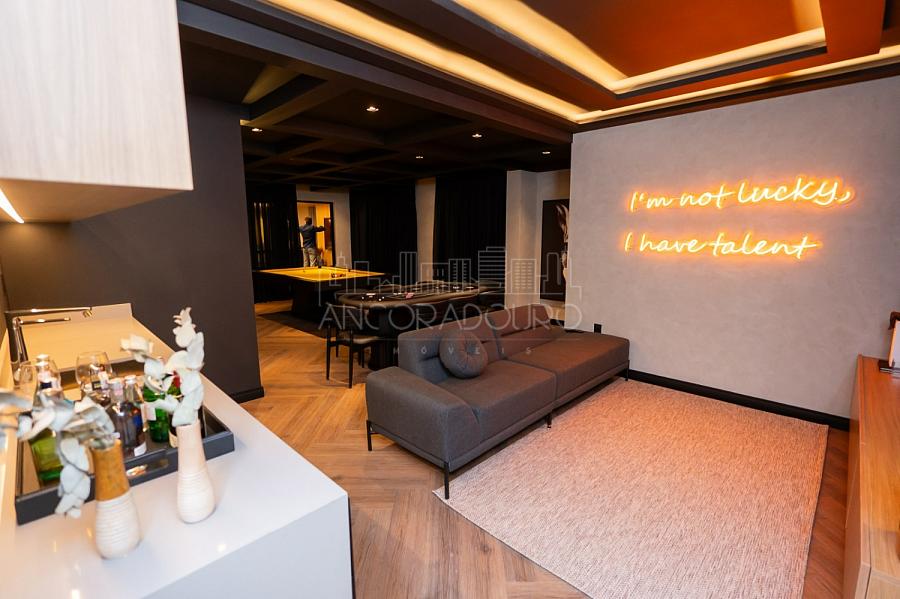 2 Dormitórios (1 suíte), 2 vaga garagem, Sacada com churrasqueira. Praia dos Amores - Balneário Camboriú — foto 7