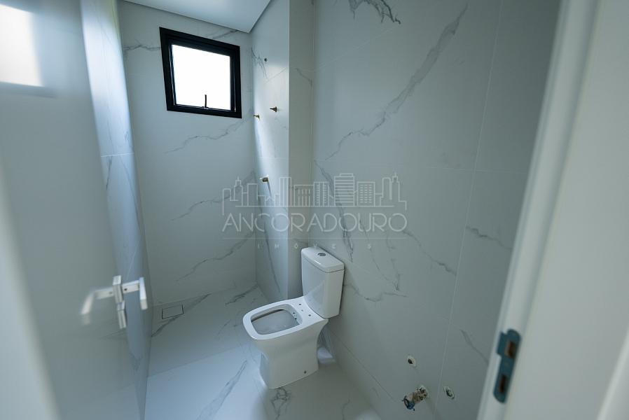 2 Dormitórios (1 suíte), 2 vaga garagem, Sacada com churrasqueira. Praia dos Amores - Balneário Camboriú — foto 29