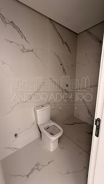 2 Dormitórios (1 suíte), 1 vaga garagem, Sacada com churrasqueira. Praia dos Amores - Balneário Camboriú — foto 21