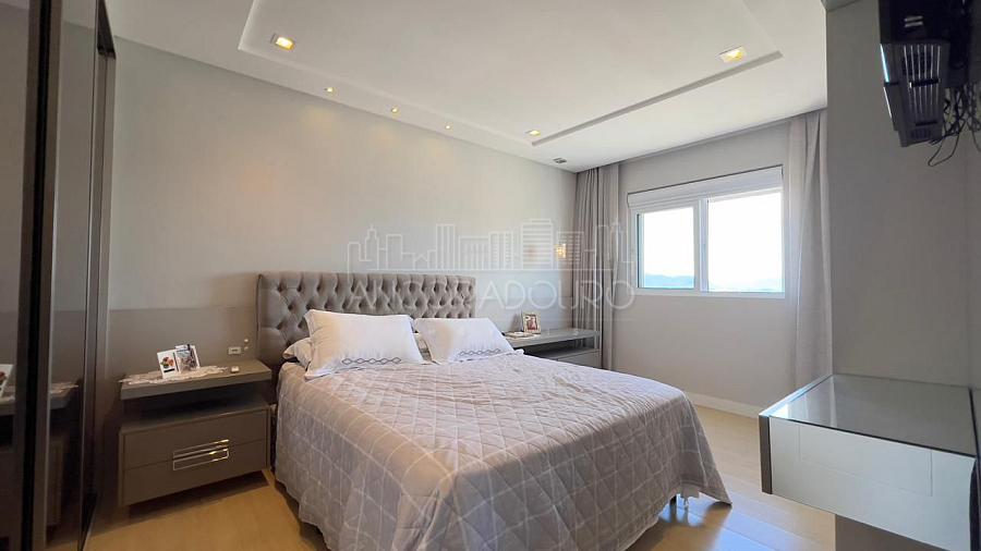 3 suítes, 2 vagas de garagem, mobiliado, Centro de Balneário Camboriú — foto 6