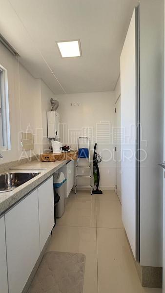 3 suítes, 2 vagas de garagem, mobiliado, Centro de Balneário Camboriú — foto 11