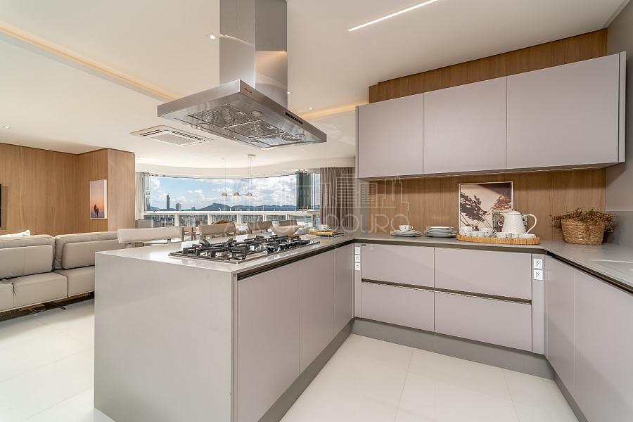 Ibiza Towers: 4 suítes, 4 vagas garagem, Avenida Atlântica de Balneário Camboriú, Mobiliado e Decorado. — foto 9