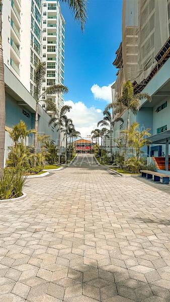 Terraço privativo, 3 Dormitórios (1 suíte), 1 Vaga garagem, 5000m² de área de lazer, Frente mar em Balneário Piçarras. — foto 26