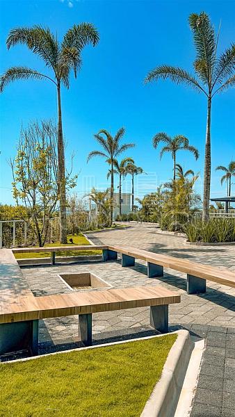 Terraço privativo, 3 Dormitórios (1 suíte), 1 Vaga garagem, 5000m² de área de lazer, Frente mar em Balneário Piçarras. — foto 21