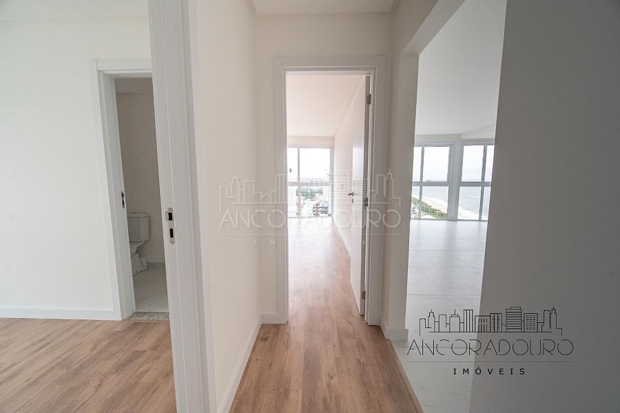 3 Suítes, Vista Mar, 2 Vagas privativa, andar alto, Frente mar em Balneário Piçarras. Pronto para morar! — foto 26
