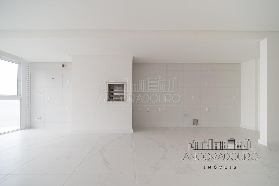 3 Suítes, Vista Mar, 2 Vagas privativa, andar alto, Frente mar em Balneário Piçarras. Pronto para morar! — foto 22