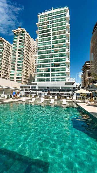 3 Suítes, Vista Mar, 2 Vagas privativa, andar alto, Frente mar em Balneário Piçarras. Pronto para morar! — foto 10