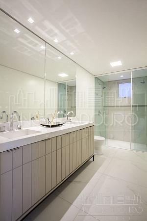 Ocean Breeze: 3 suítes, Mobiliado e Decorado, 3 vagas garagem, Centro de Balneário Camboriú. — foto 10