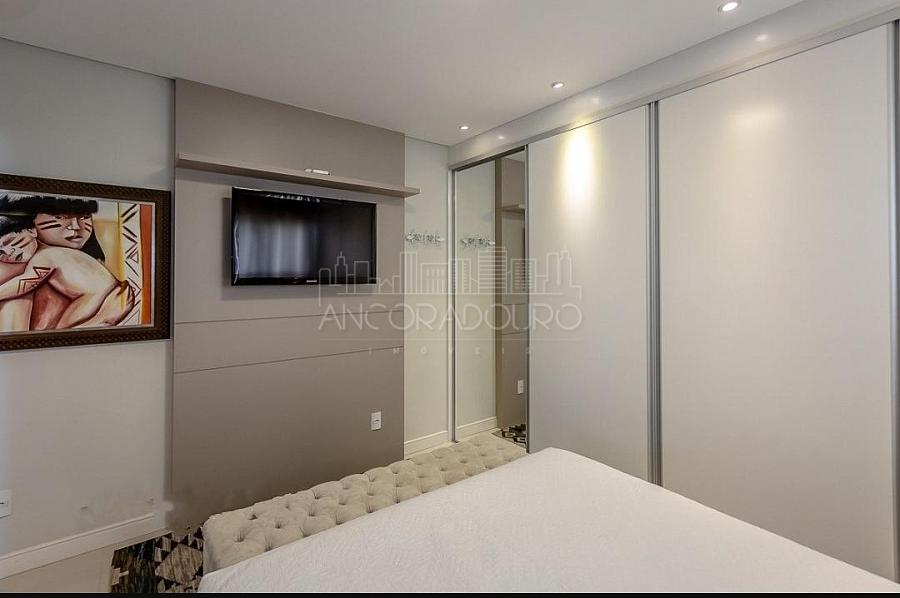 3 suítes, mobiliado, 2 vagas garagem, Centro de Balneário Camboriú. — foto 11