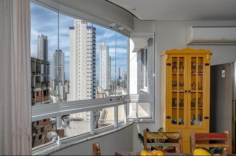 3 suítes, mobiliado, 2 vagas garagem, Centro de Balneário Camboriú. — foto 4