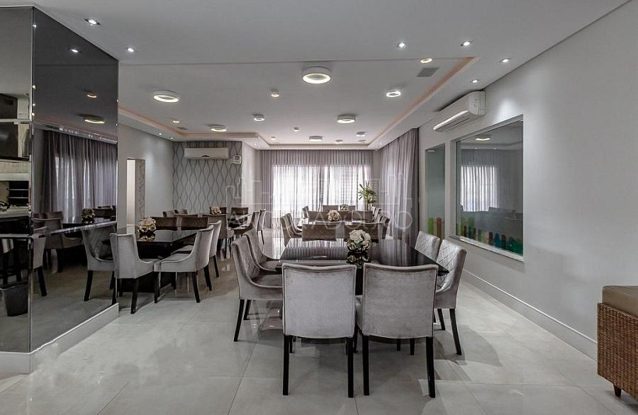 3 suítes, mobiliado, 2 vagas garagem, Centro de Balneário Camboriú. — foto 17