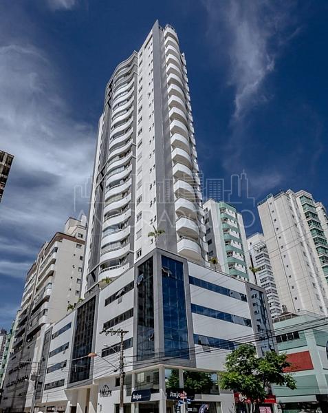 3 suítes, mobiliado, 2 vagas garagem, Centro de Balneário Camboriú. — foto 28