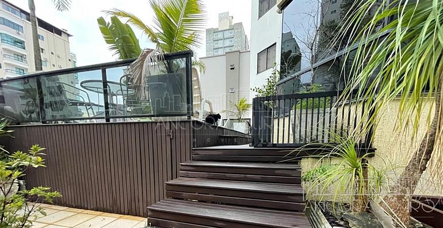 Apartamento Diferenciado: 3 dormitórios (1 suíte), 1 vaga garagem, Piscina Privativa, Meia Praia, Itapema. — foto 4