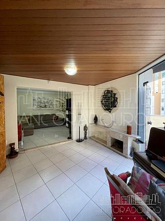 Apartamento Diferenciado: 3 dormitórios (1 suíte), 1 vaga garagem, Piscina Privativa, Meia Praia, Itapema. — foto 10