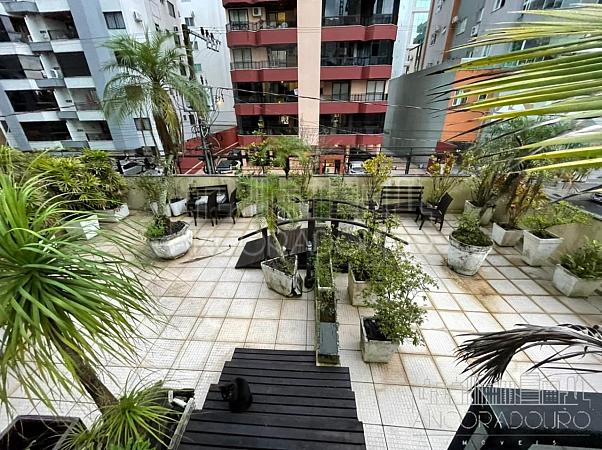 Apartamento Diferenciado: 3 dormitórios (1 suíte), 1 vaga garagem, Piscina Privativa, Meia Praia, Itapema. — foto 13