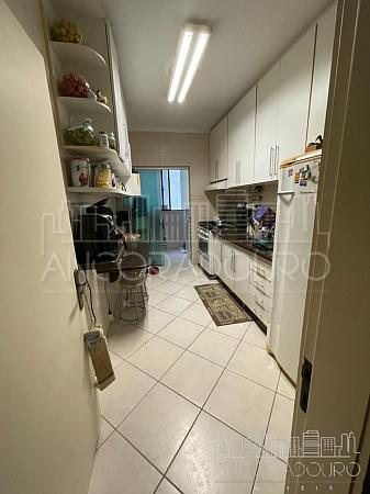 Apartamento Diferenciado: 3 dormitórios (1 suíte), 1 vaga garagem, Piscina Privativa, Meia Praia, Itapema. — foto 15
