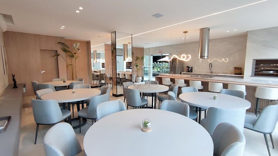 Apartamento na Praia Brava: 2 dormitório (1 suíte), 1 vaga garagem. Área de lazer completa. — foto 16