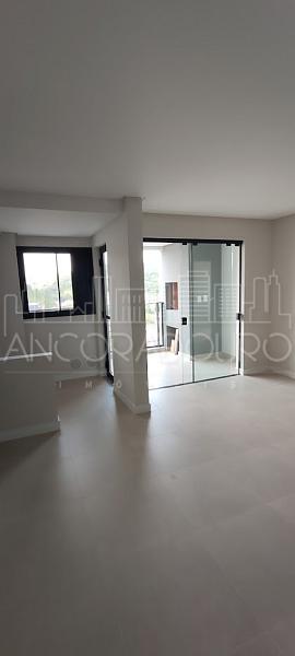 Apartamento na Praia Brava: 2 dormitório (1 suíte), 1 vaga garagem. Área de lazer completa. — foto 3