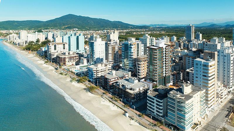 Apartamento em Meia Praia/Itapema, 4 Suítes, 3 Vagas, Sacada com Churrasqueira e Lazer Completo — foto 7