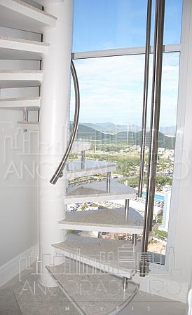 Cobertura no Ibiza Towers: 6 suítes, Piscina Privativa, 5 vagas garagem, 490m² área privativa. Barra Sul de Balneário Camboriú/SC. — foto 7