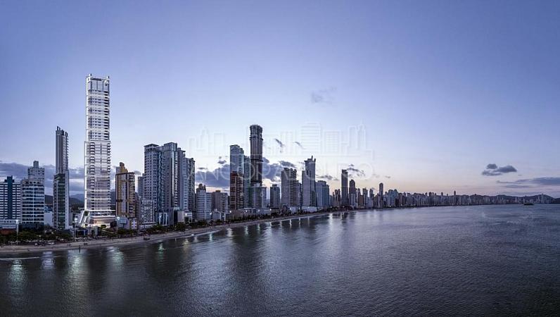 Barra Sul - 4 suítes, 3 vagas de garagem. — foto 3