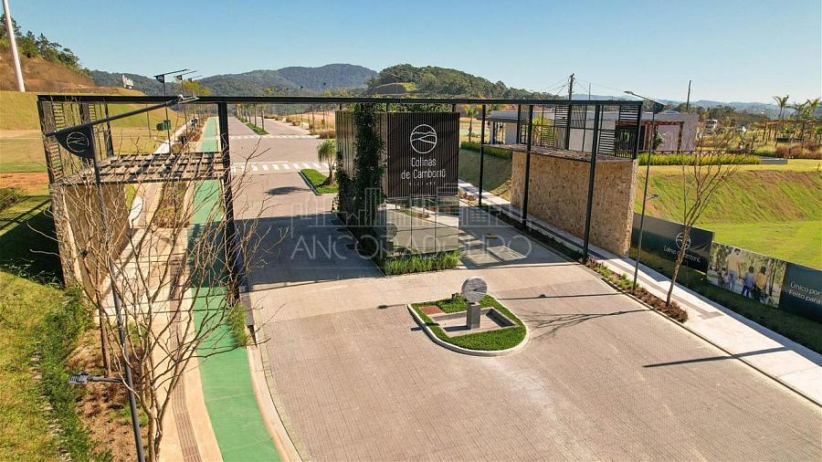 Colinas de Camboriú Village: Terrenos residenciais e comerciais a venda, à partir e 300m² área total. Agende sua visita! — foto 3