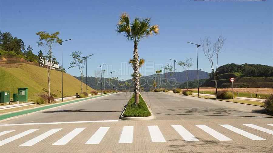 Colinas de Camboriú Village: Terrenos residenciais e comerciais a venda, à partir e 300m² área total. Agende sua visita! — foto 8
