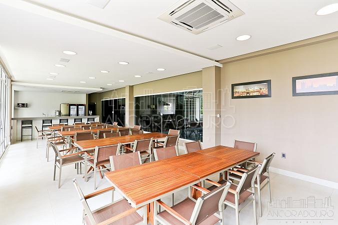 4 Suítes (sendo 1 master), 4 vagas garagem, Área externa com piscina privativa. — foto 38