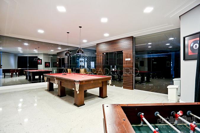 4 Suítes (sendo 1 master), 4 vagas garagem, Área externa com piscina privativa. — foto 46