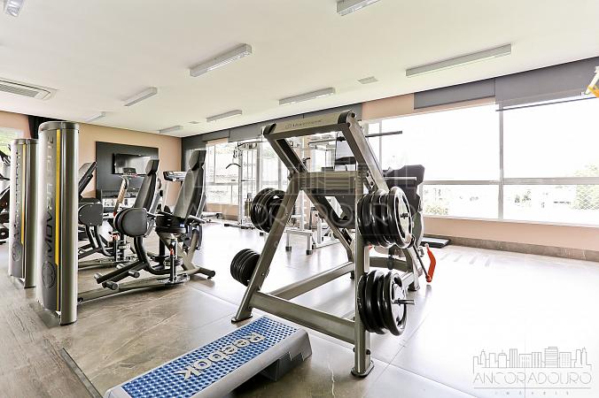 4 Suítes (sendo 1 master), 4 vagas garagem, Área externa com piscina privativa. — foto 41