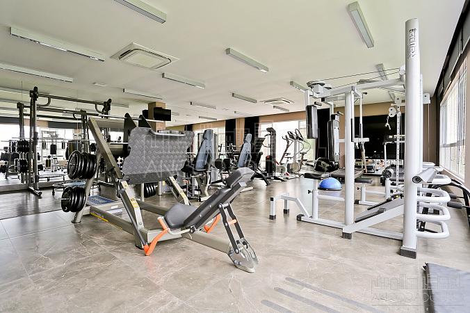 4 Suítes (sendo 1 master), 4 vagas garagem, Área externa com piscina privativa. — foto 36