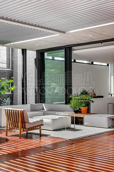 4 Suítes (sendo 1 master), 4 vagas garagem, Área externa com piscina privativa. — foto 5