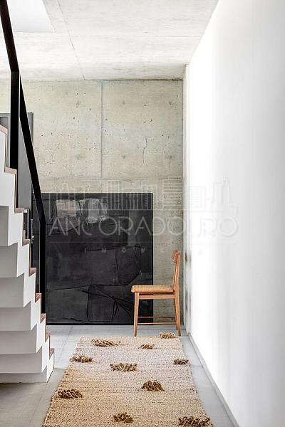 4 Suítes (sendo 1 master), 4 vagas garagem, Área externa com piscina privativa. — foto 11