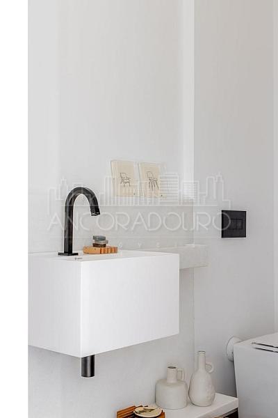 4 Suítes (sendo 1 master), 4 vagas garagem, Área externa com piscina privativa. — foto 23