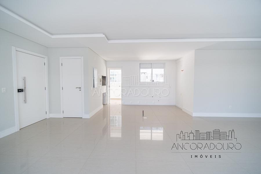 3 suítes, Living integrado com churrasqueira a carvão, 2 vagas garagem, amplo terraço privativo! — foto 5